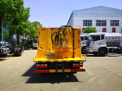 城市清道夫 蓝牌疏通车在现代市政维护中的关键角色