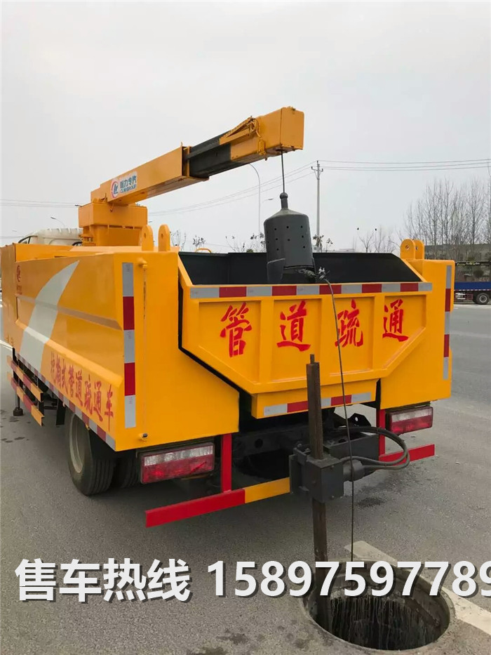 东风多利卡挖掏式管道疏通车全方位技术参数解读